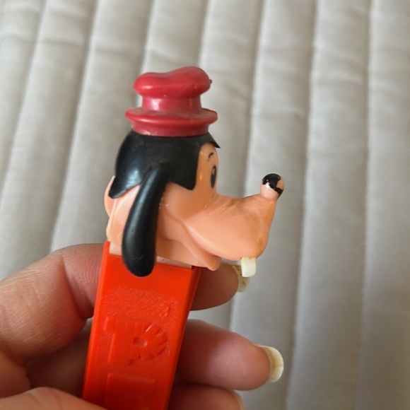 ✨Vintage Disney's Goofy PEZ Dispenser✨ - Picture 9 of 12